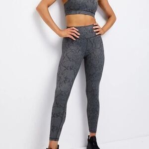 Allfenix Python Charcoal Snakeskin Print 7/8 Leggings Women’s Large